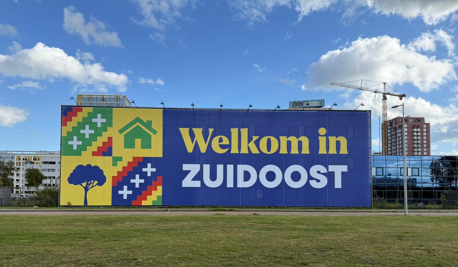 Welkom in Zuidoost. Geveldoek